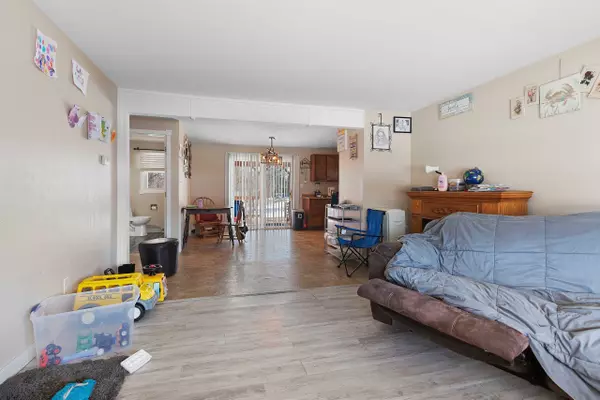 Green Bay, WI 54304,2193 PACKERLAND DR