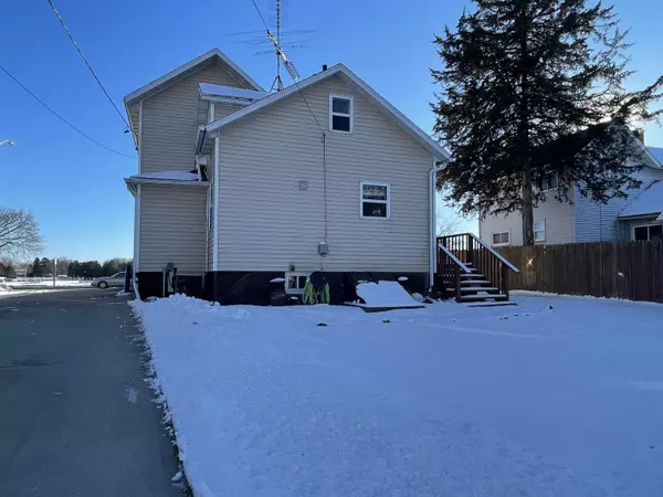 Beaver Dam, WI 53916,502 PARK ST