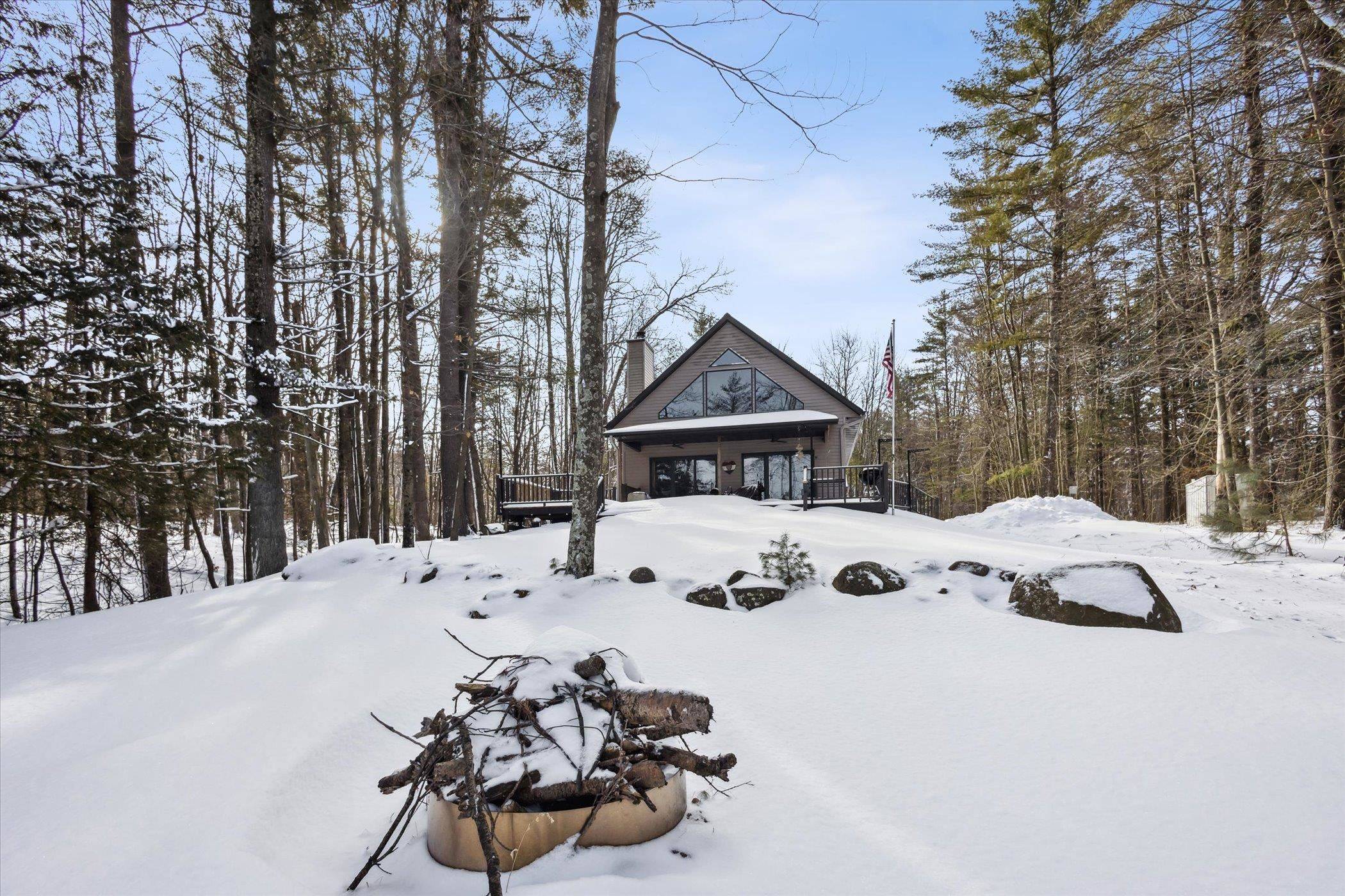 W2417 KESHENA LAKE RD, Keshena, WI 54135-9527