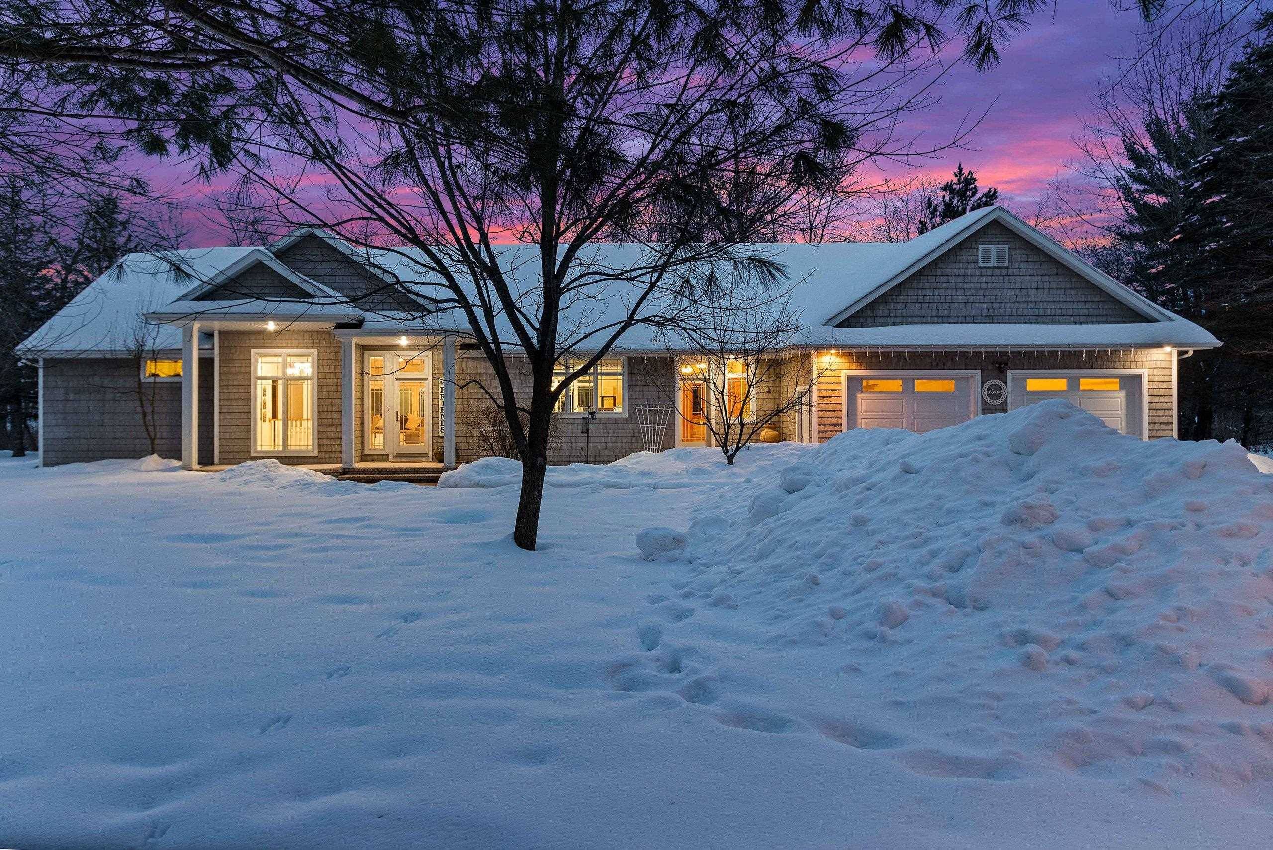 5400 GLYNN RD, Oconto, WI 54143