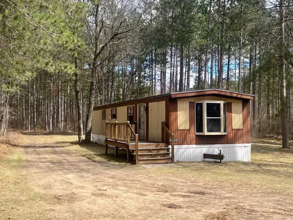 N13896 CTY RD V, Amberg, WI 54102