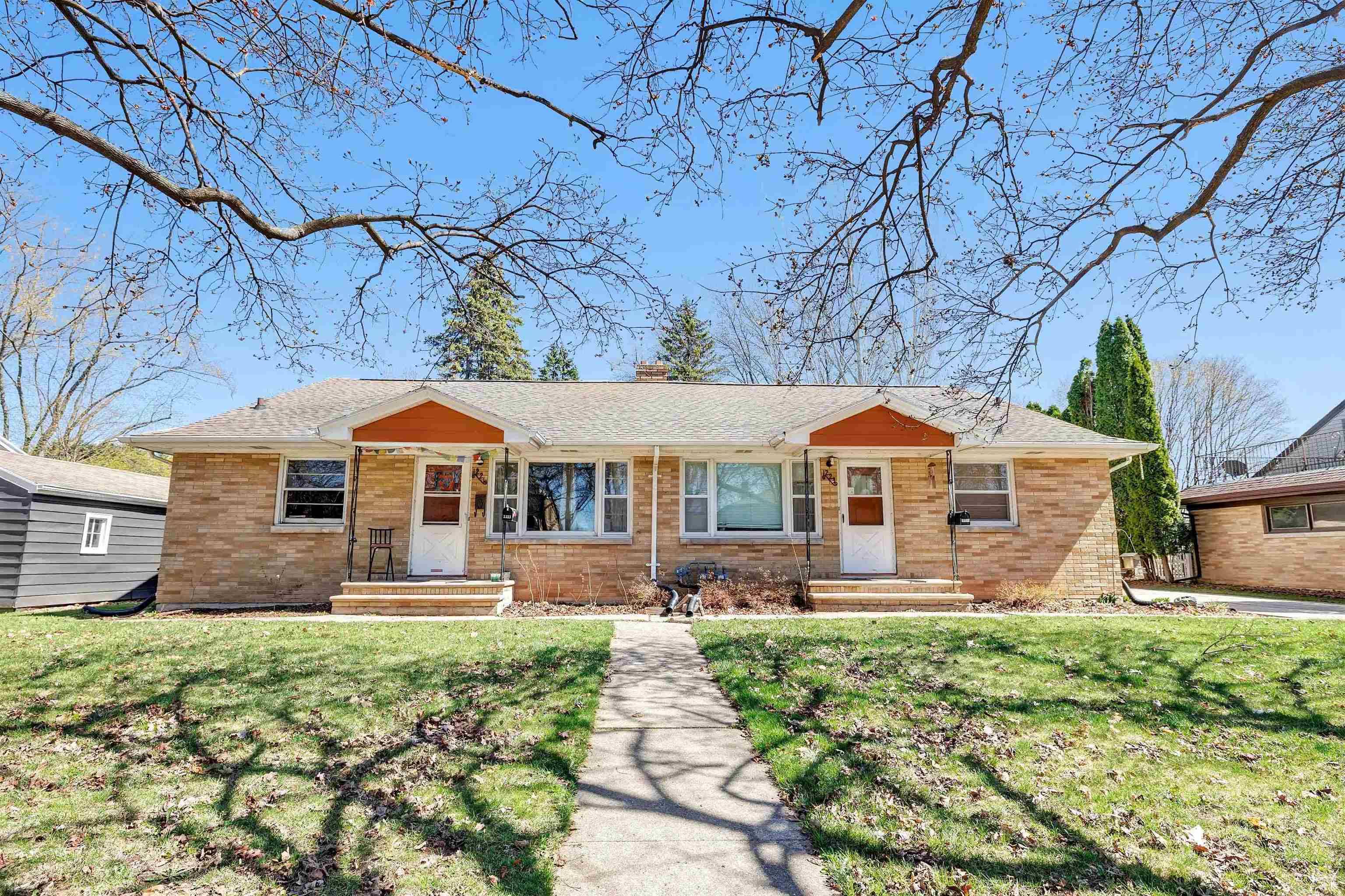 1221 S FISK ST, Green Bay, WI 54304