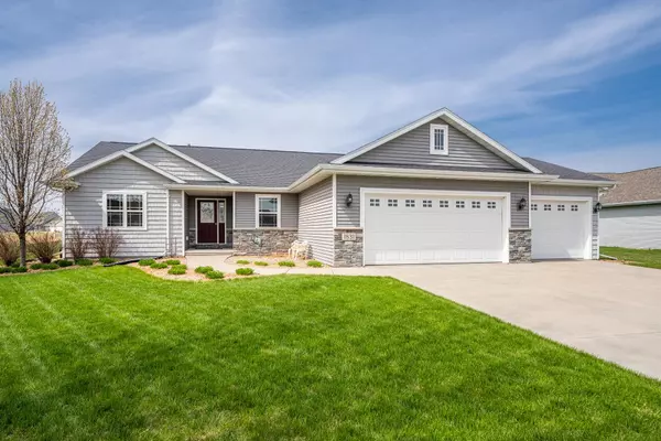 1831 NATION CT,  Neenah,  WI 54956-9688