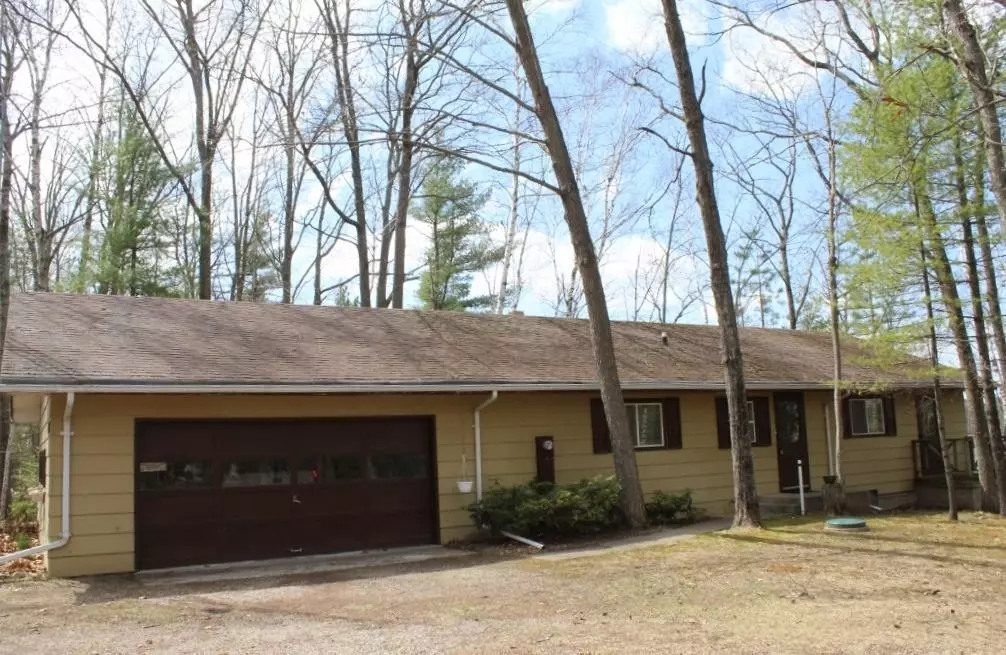 Crandon, WI 54520,3167 BLACK LN