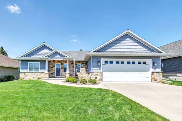 1006 HEYERDAHL HTS, Hobart, WI 54155-8643