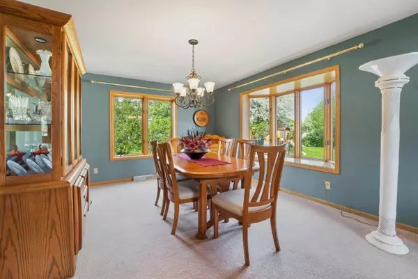 West Bend, WI 53095,1048 HAZELWOOD CT