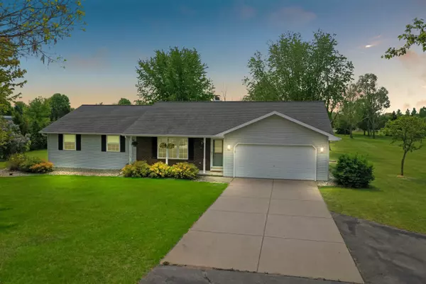 8291 WINDDANCER DR, Pulaski, WI 54162