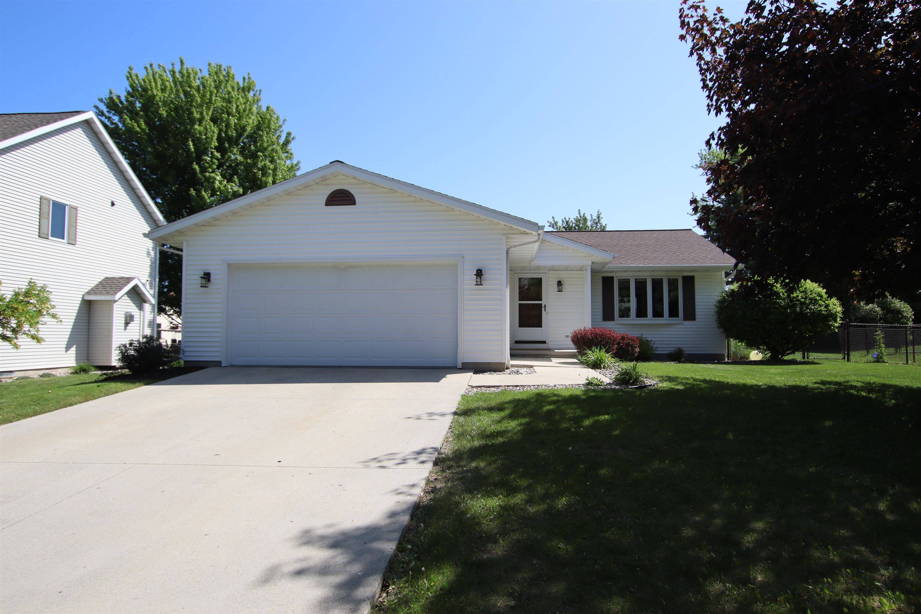 1081 S PARK AVE, Fond Du Lac, WI 54935-8033