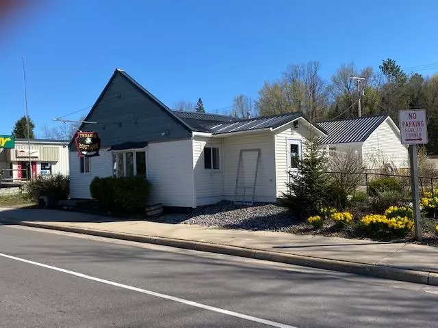 15351 STATE HWY 32, Lakewood, WI 54138