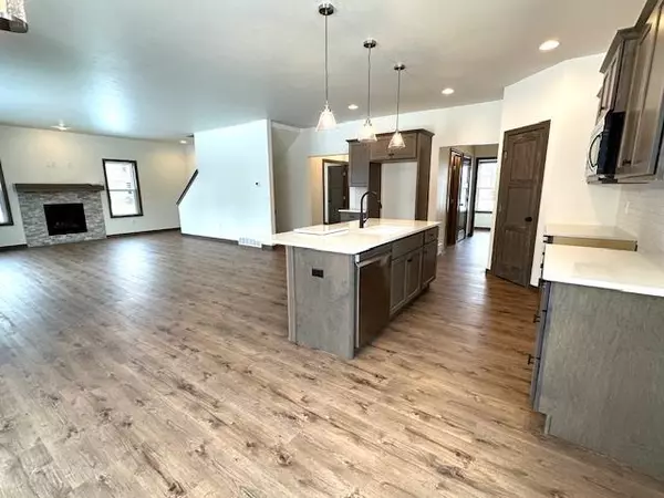 Appleton, WI 54913,4504 N HABITAT WAY