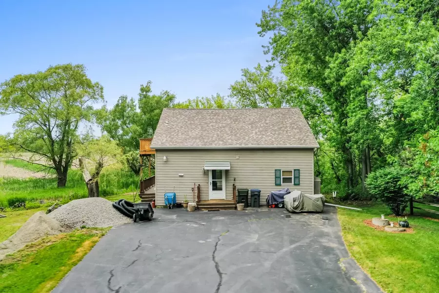 7052 MOUNTAIN RD, Pickett, WI 54964-9559