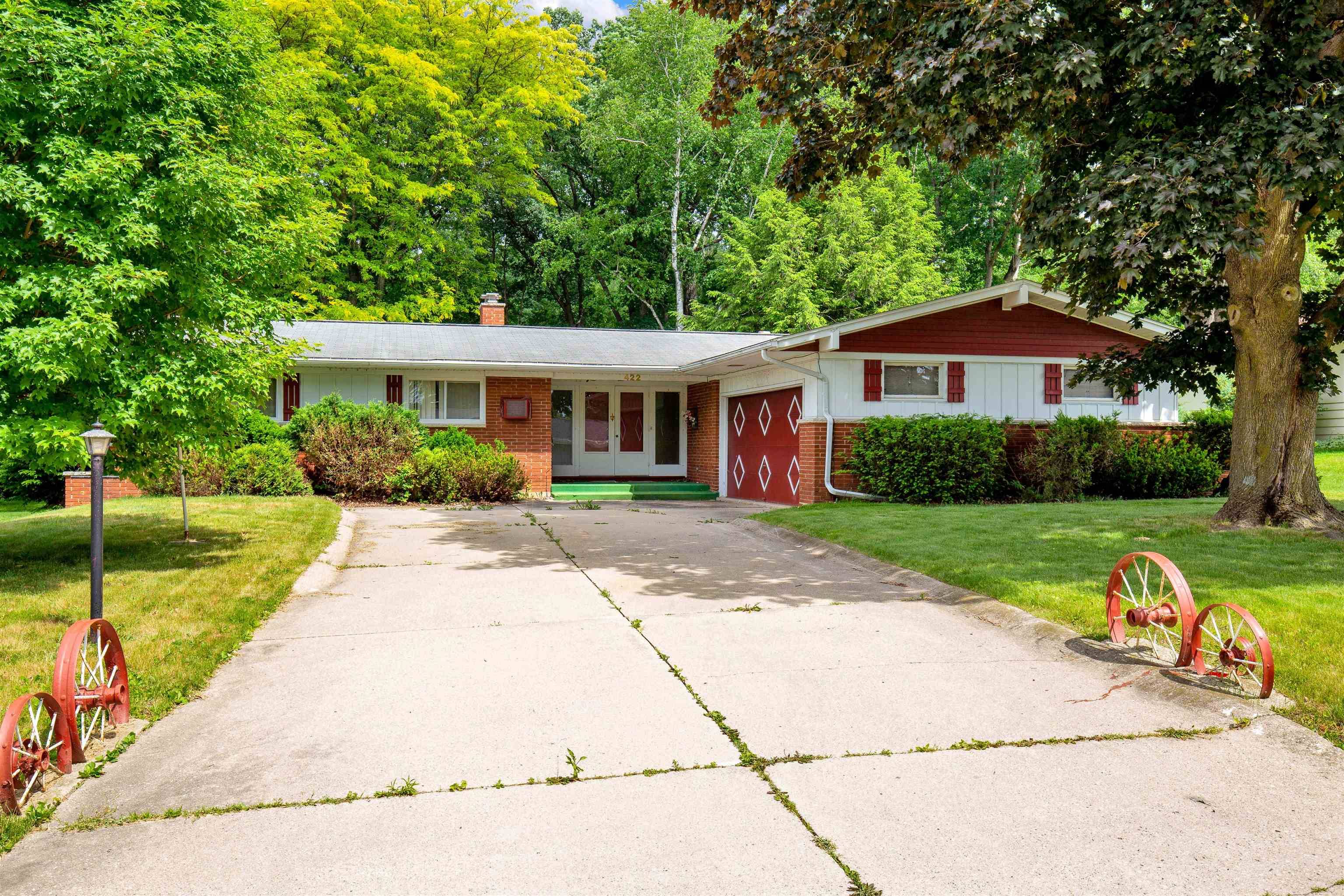 422 EATON ST, Green Lake, WI 54941
