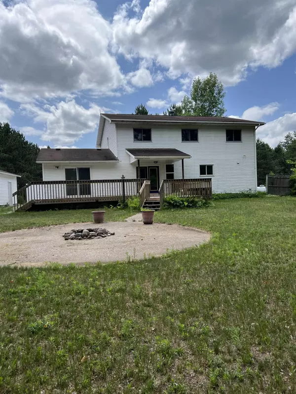 Amherst, WI 54406,9224 SPRING CREEK RD