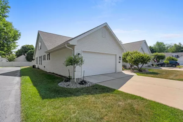 Green Bay, WI 54301-1971,110 OLDE ALLOUEZ CT