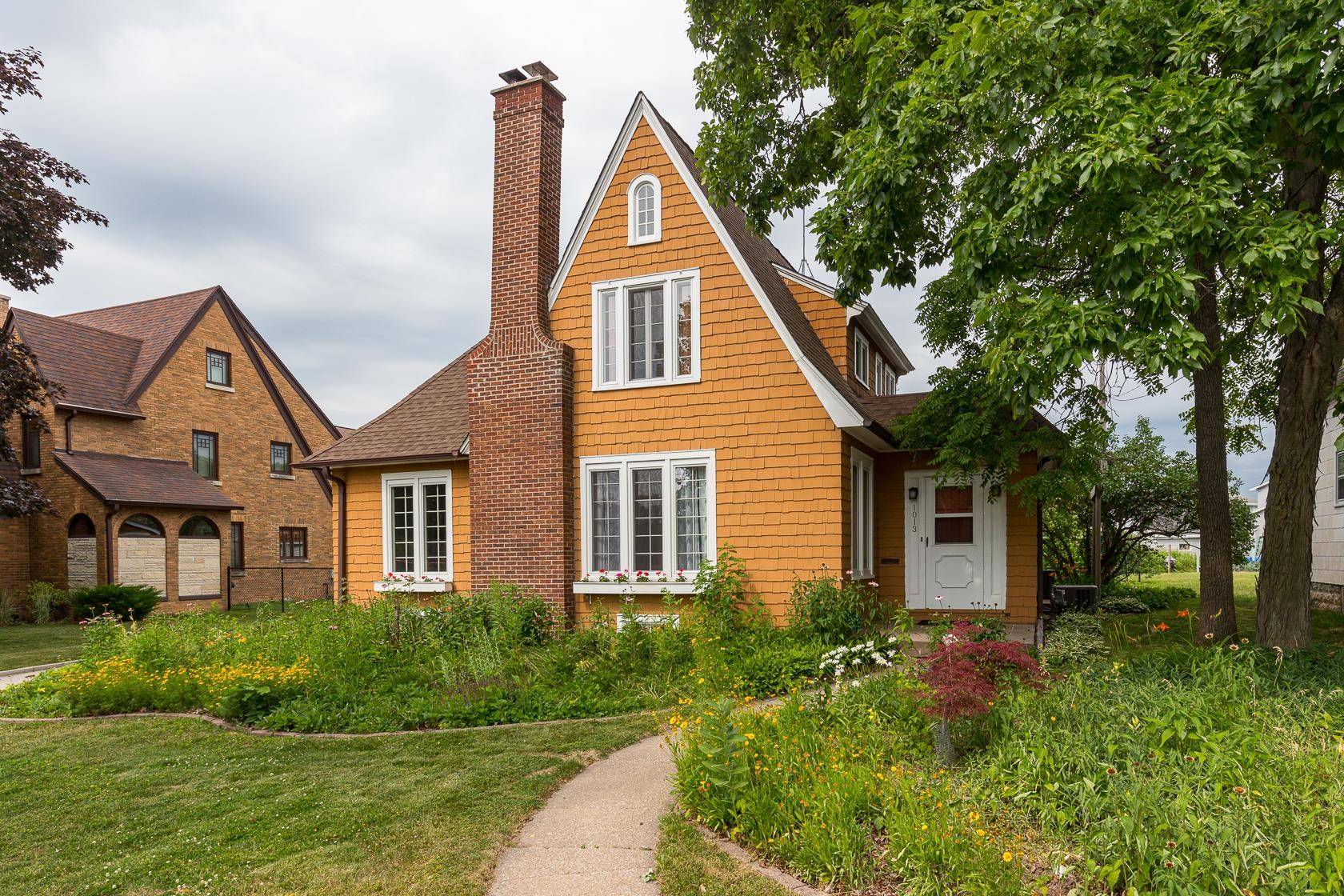 1013 S MASON ST, Appleton, WI 54914