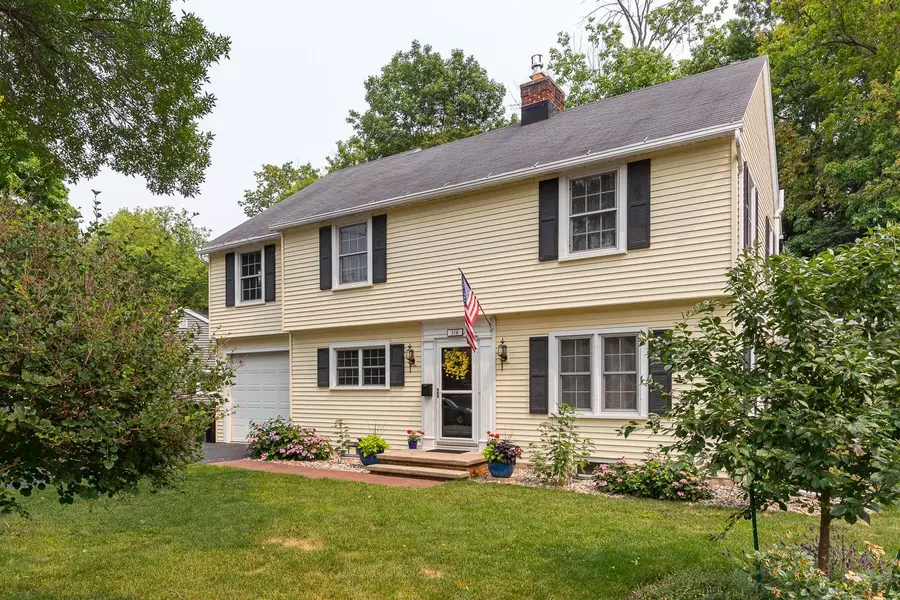 316 RIVER DR, Appleton, WI 54915