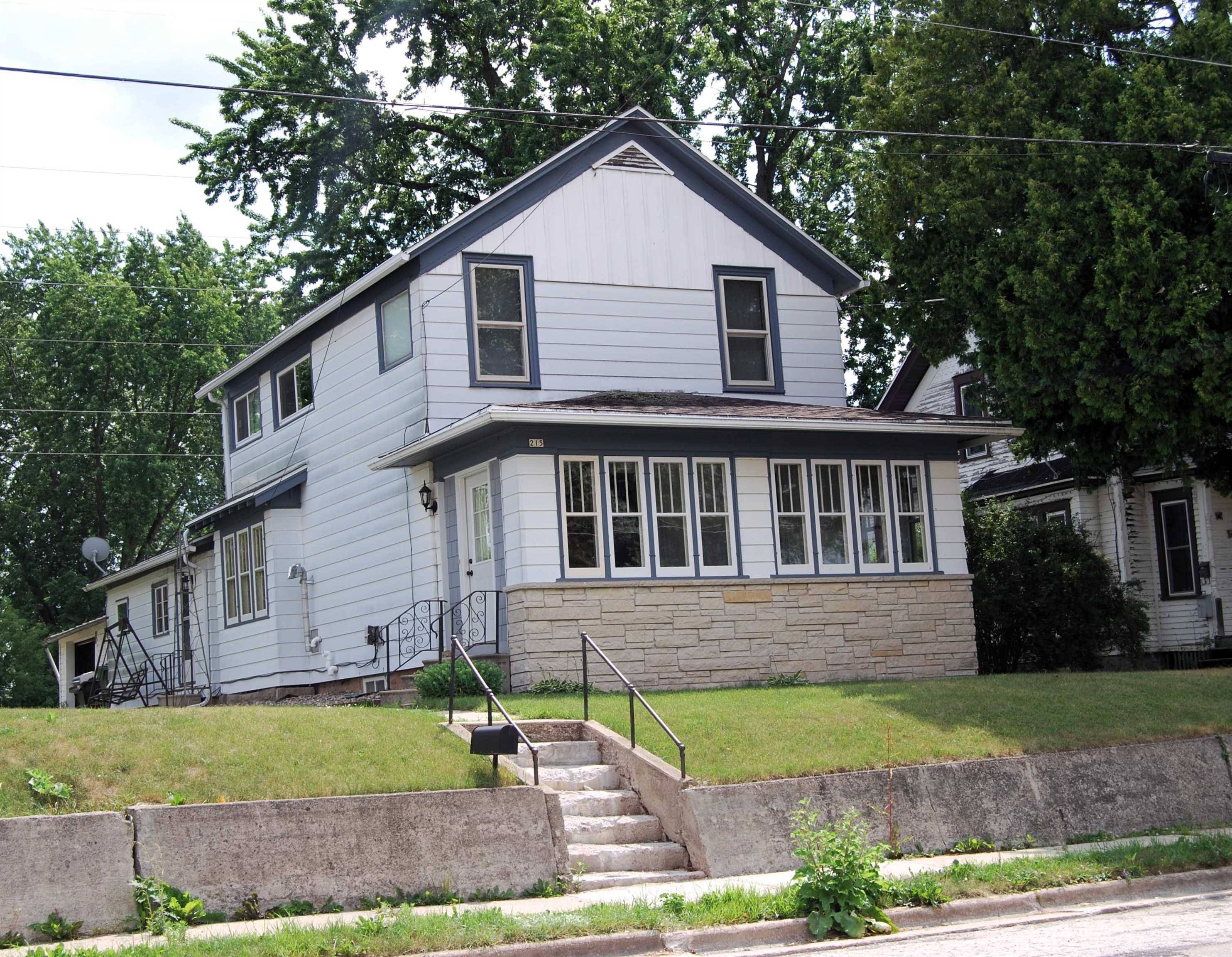 215 JACKSON ST, Brillion, WI 54110-1233