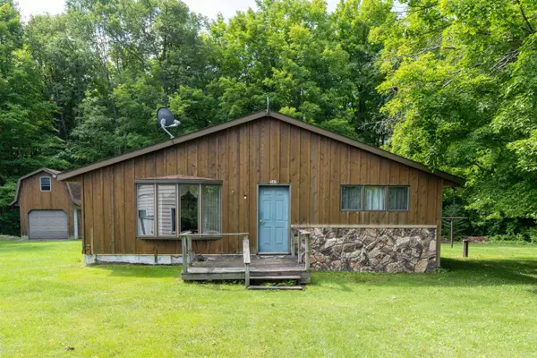 547 US HWY 8, Armstrong Creek, WI 53154