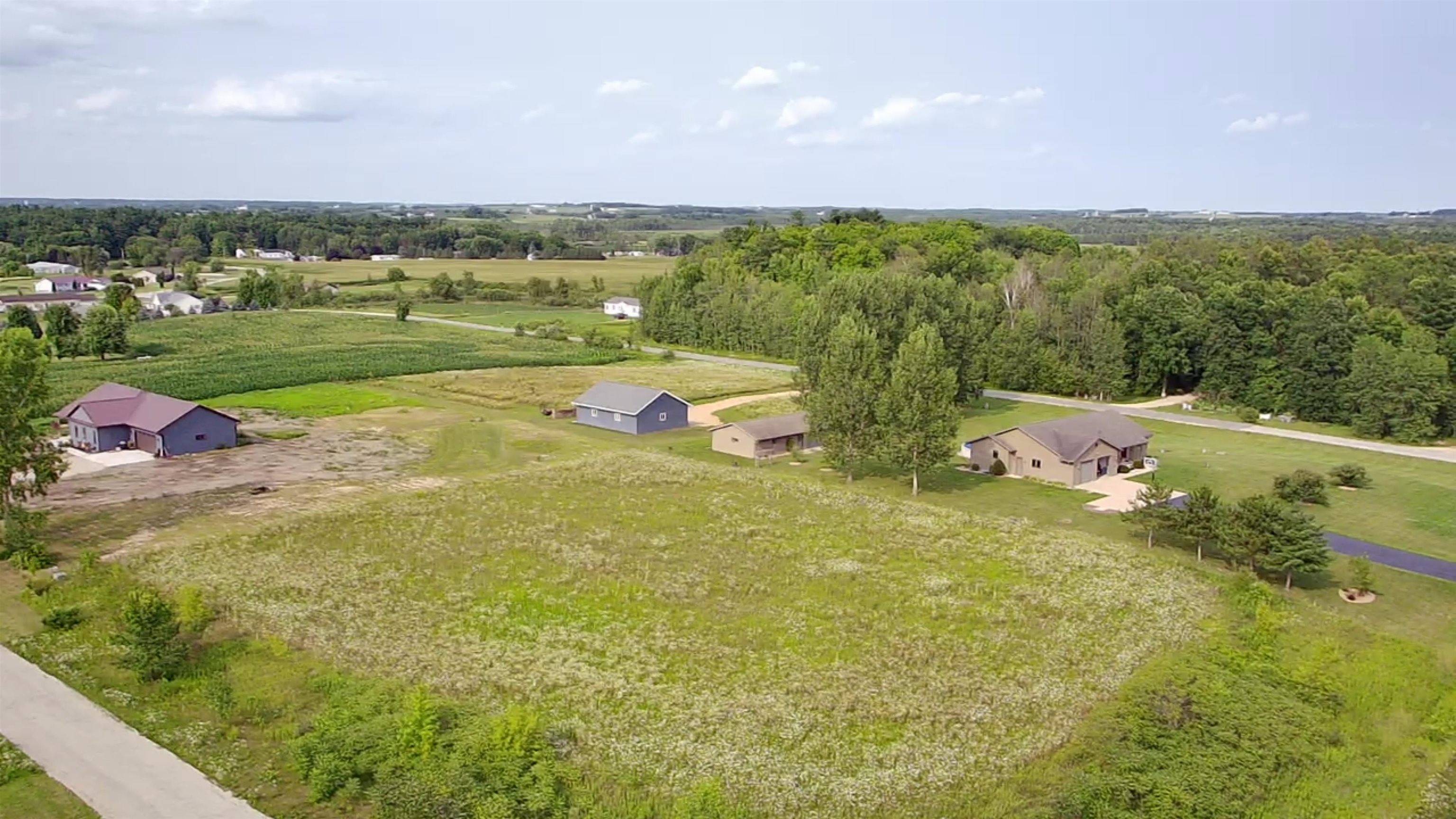 Cecil, WI 54111,940 CHARLIE LN
