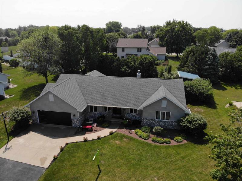 W2417 HOLLY LN, Appleton, WI 54915