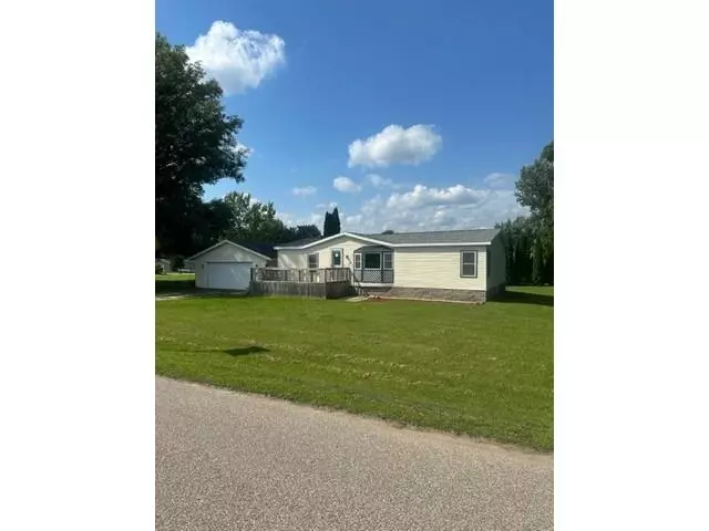 Cecil, WI 54111,W4356 COUNTRY LN