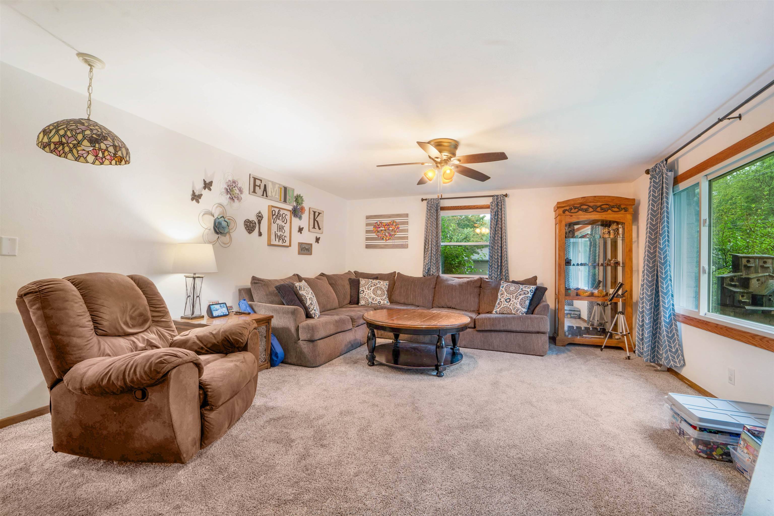 Kaukauna, WI 54130,305 W 13TH ST