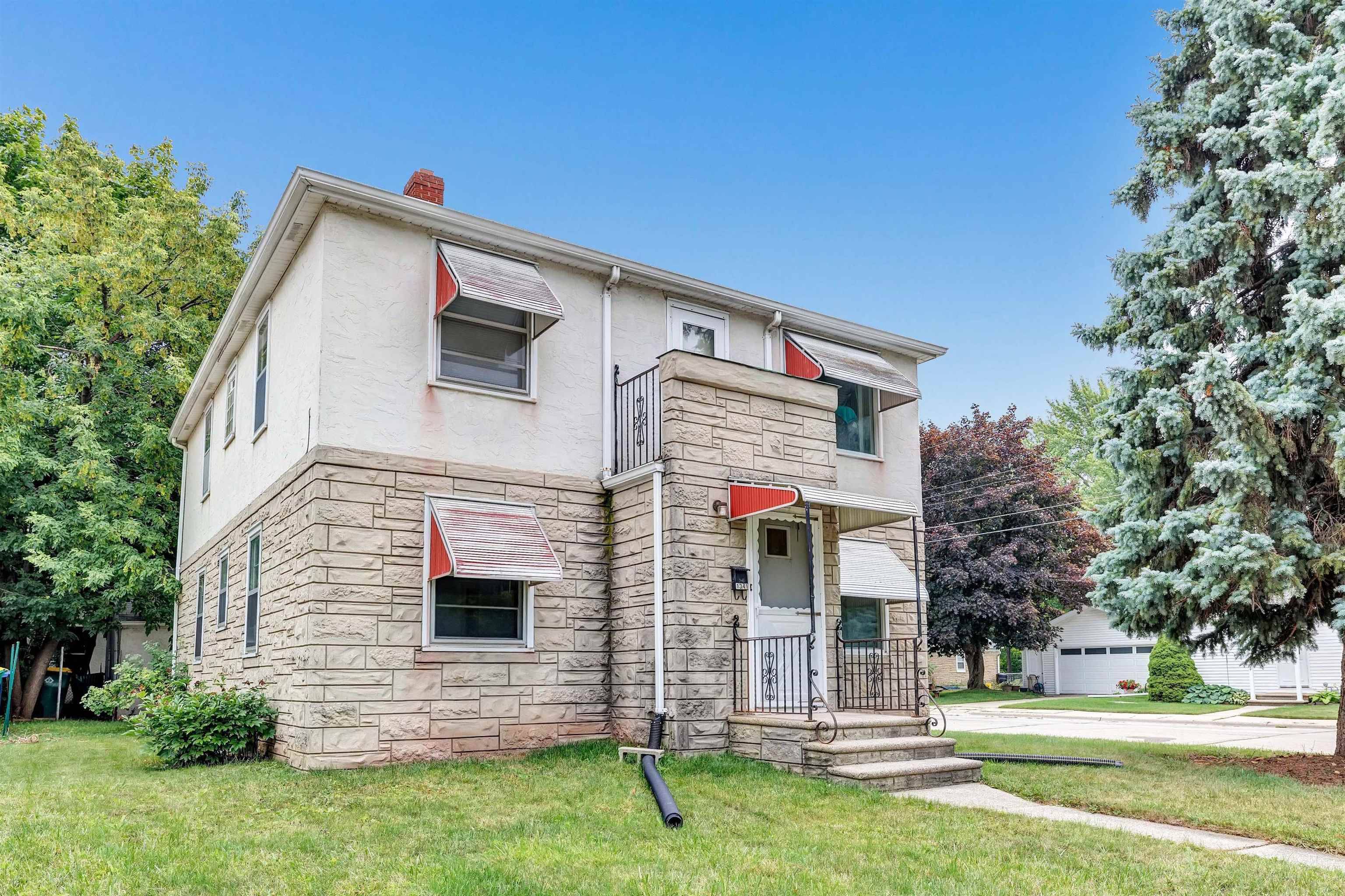 1341 12TH AVE, Green Bay, WI 54304