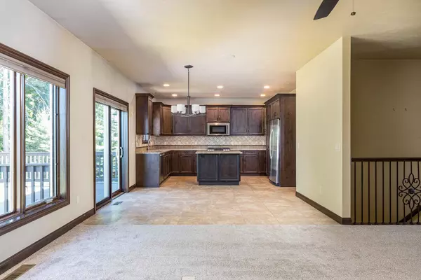 Neenah, WI 54956,1253 AVA CT