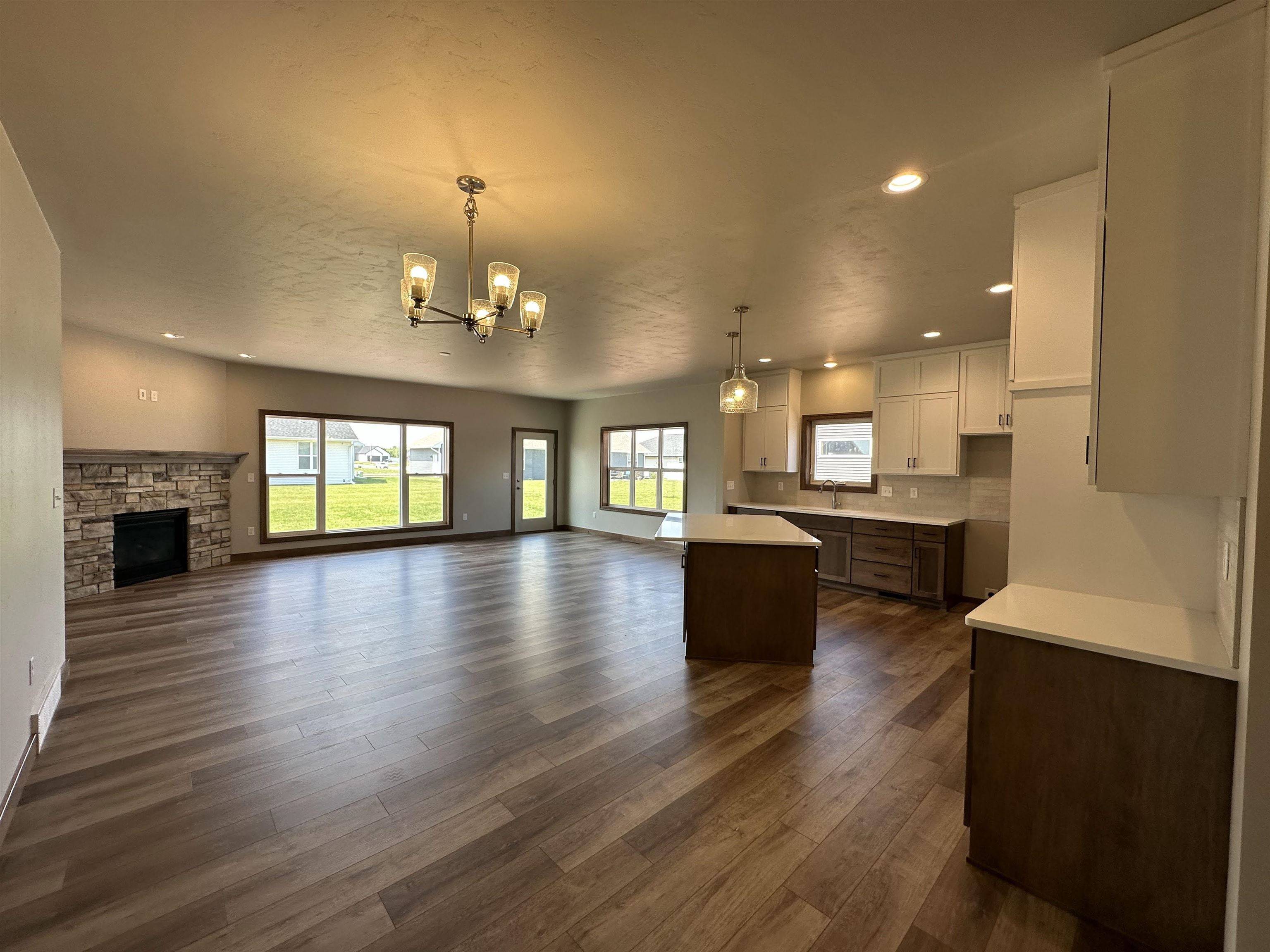 De Pere, WI 54115,2534 TIPPERARY TRL