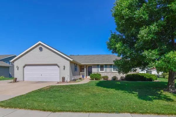 916 SUNNYDALE LN, Little Chute, WI 54140