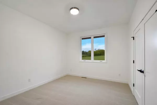 Green Bay, WI 54313-5334,645 SUNSET RIDGE