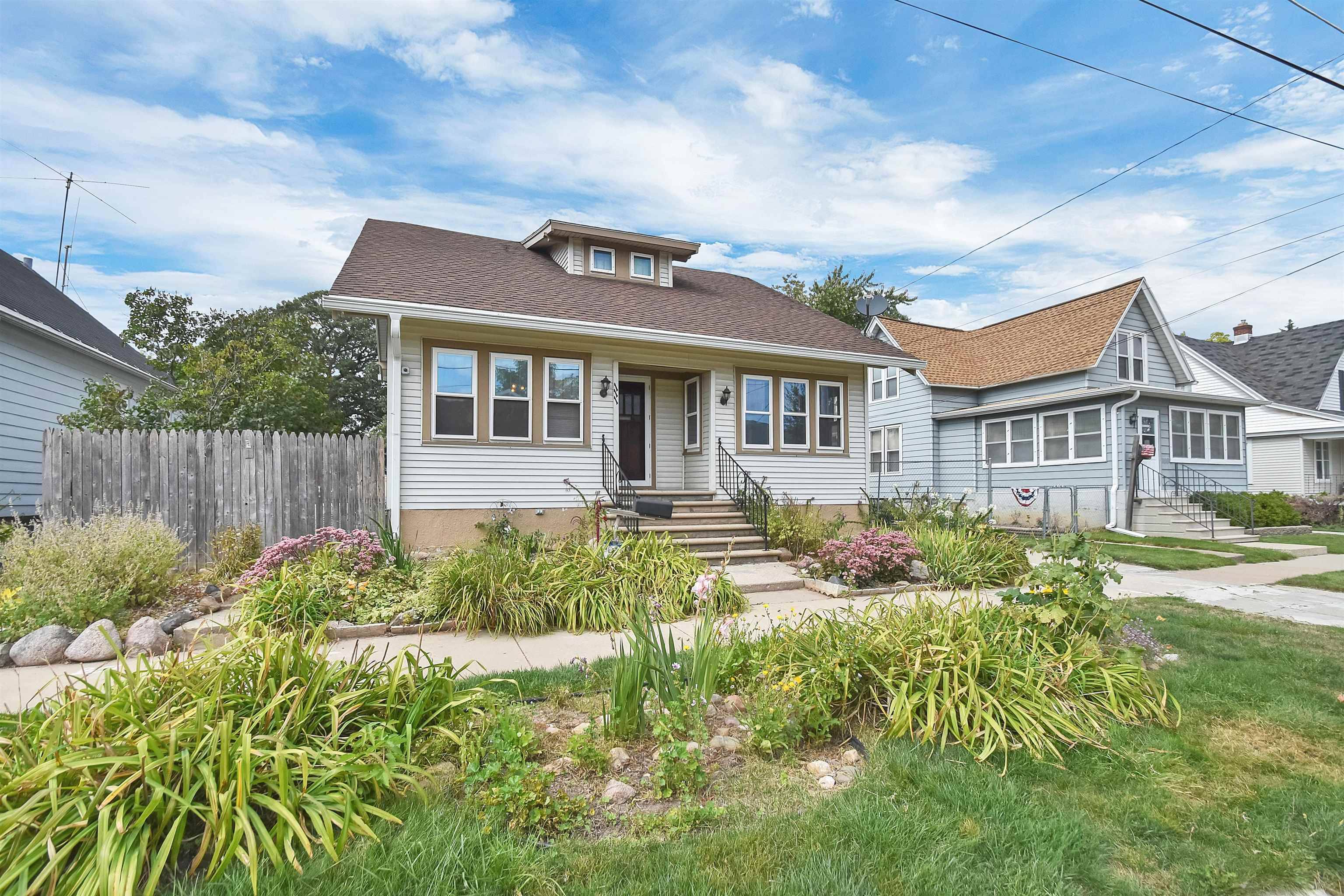 111 WOODLAWN AVE, Green Bay, WI 54304