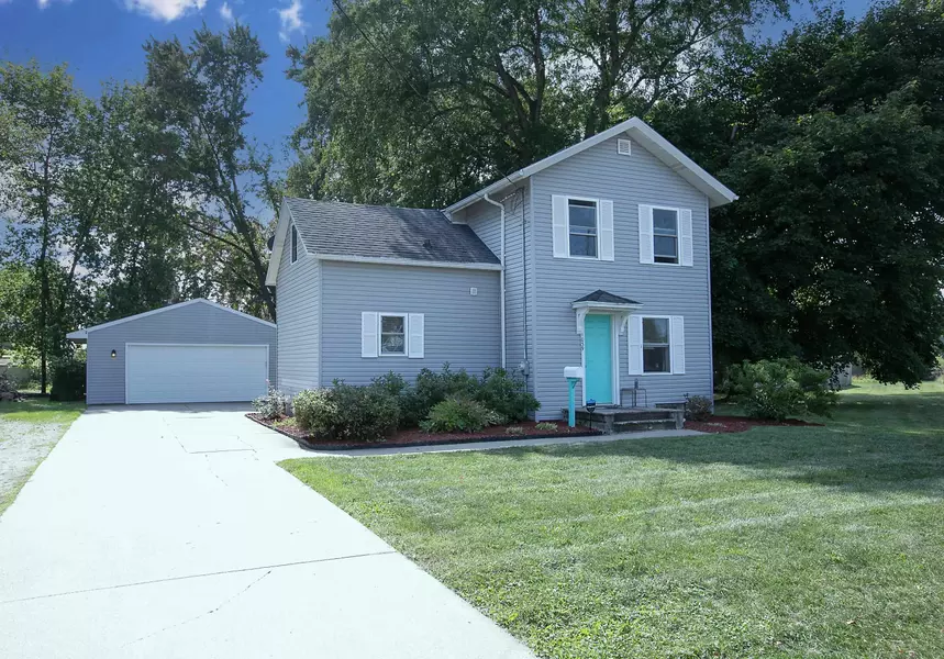 1039 W SPENCER ST, Appleton, WI 54915