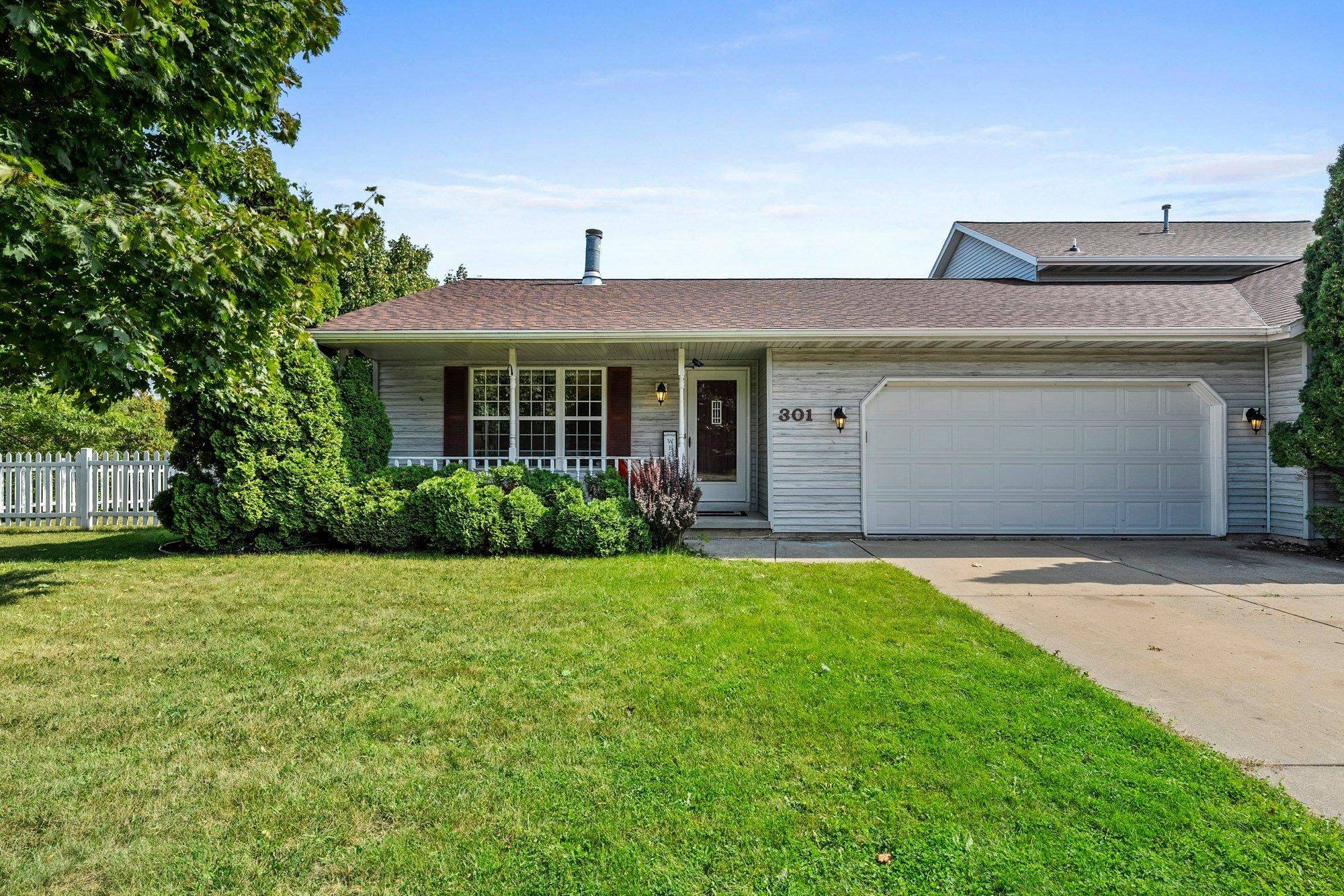 De Pere, WI 54115,301 BRULE RD