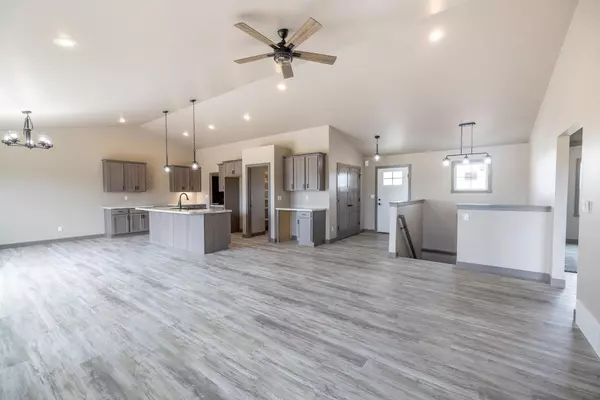 Pulaski, WI 54162,490 HIGHLAND MEADOW TRL