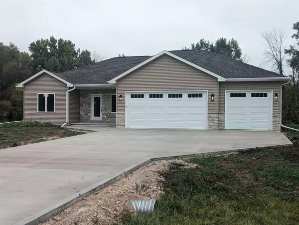 Fond Du Lac, WI 54937,N8279 ASHBERRY AVE