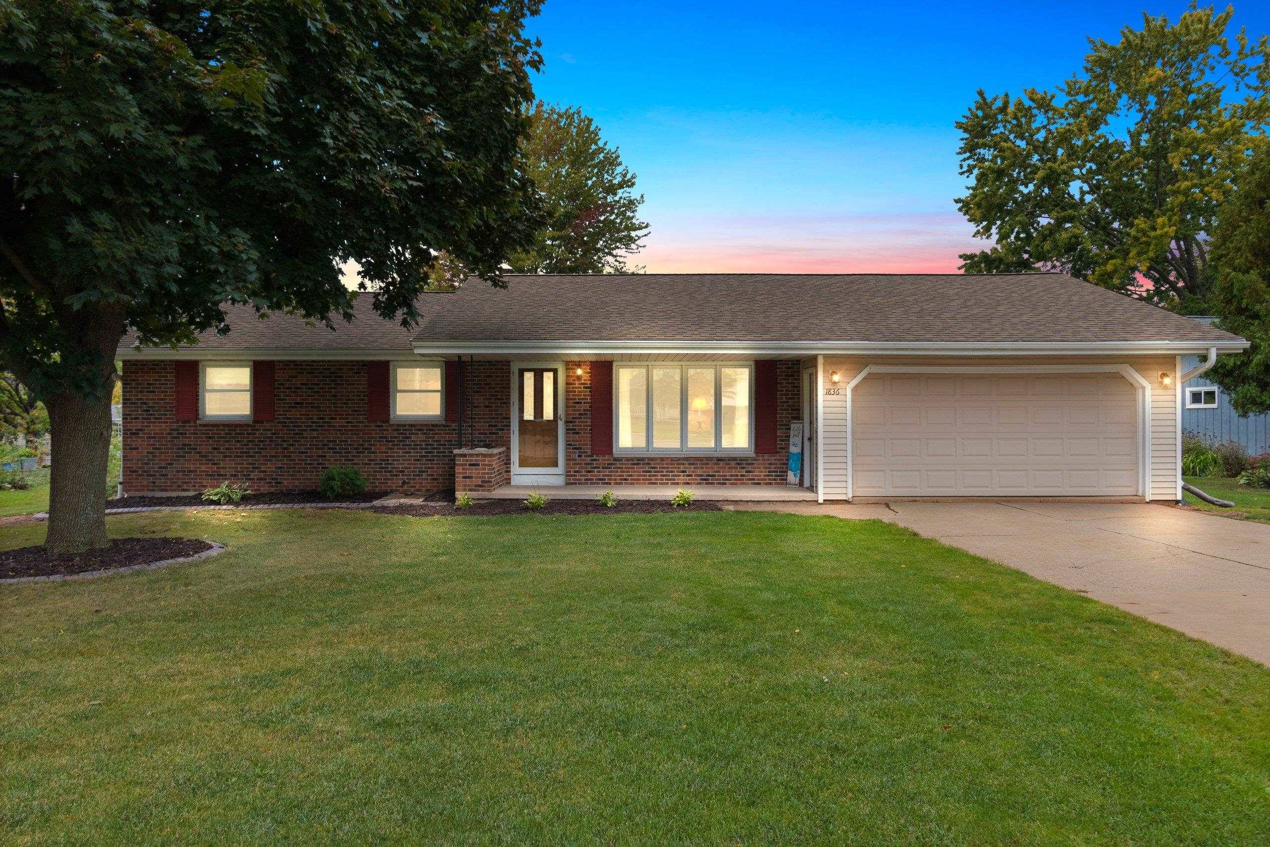 1836 KEEHAN LN, Green Bay, WI 54311