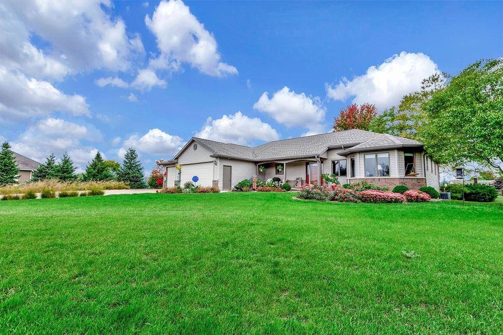 3602 JADE TREE TER, Neenah, WI 54956