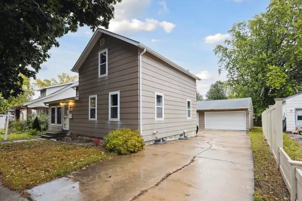 Seymour, WI 54165,330 IVORY ST