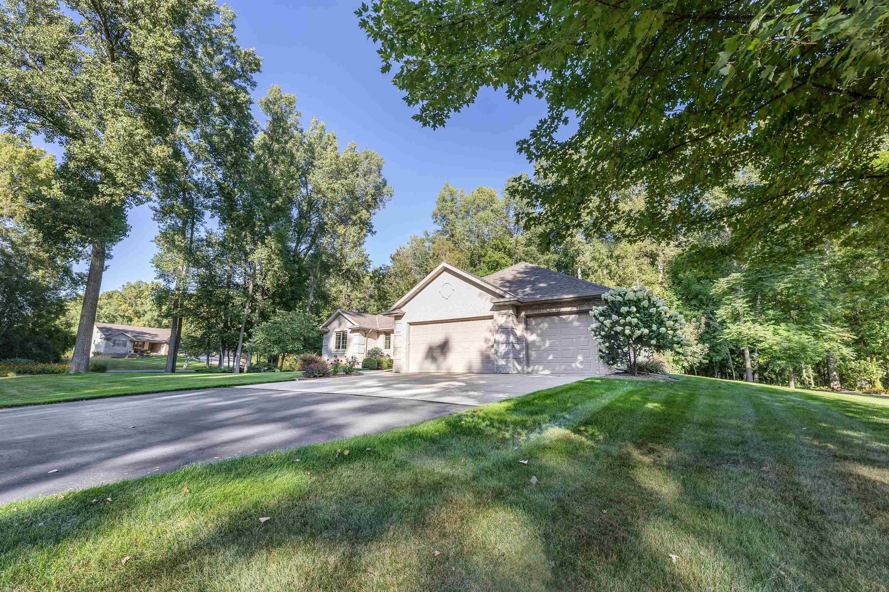Suamico, WI 54173-7713,2258 IVES LN