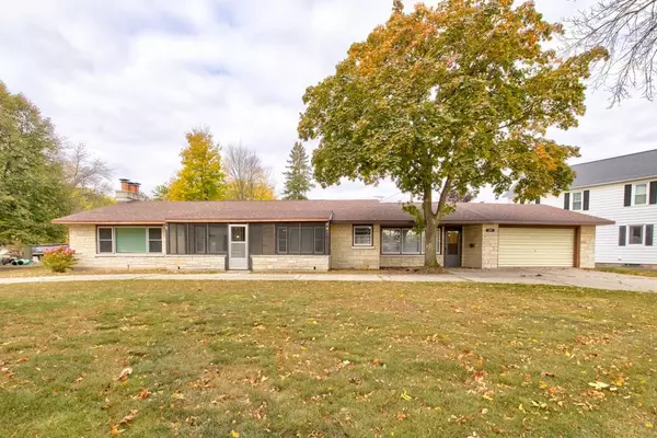 291 W FRONT ST, Peshtigo, WI 54157