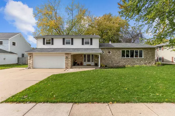 Oshkosh, WI 54901,2115 FAIRVIEW ST