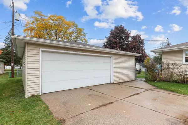 Kaukauna, WI 54130-0164,613 WALTER ST