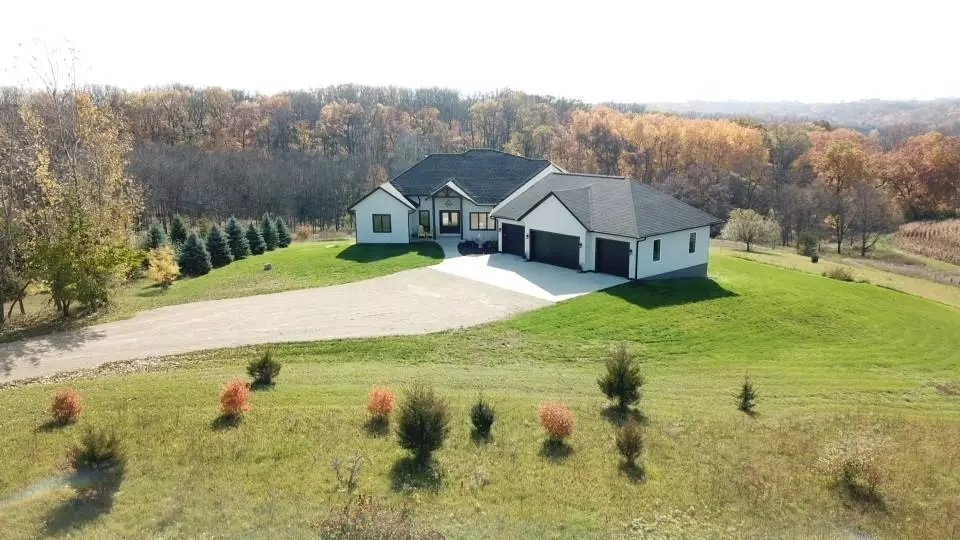 4361 PARK RIDGE RD, Dodgeville, WI 53533