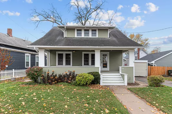 205 W DIVISION ST, Kaukauna, WI 54130-2051