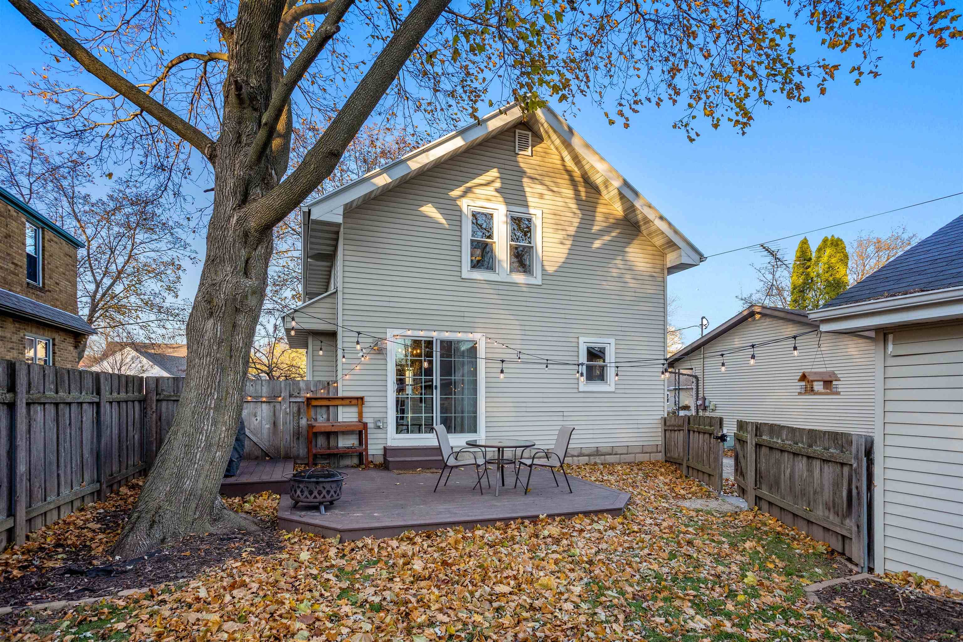Appleton, WI 54911,617 E BREWSTER ST