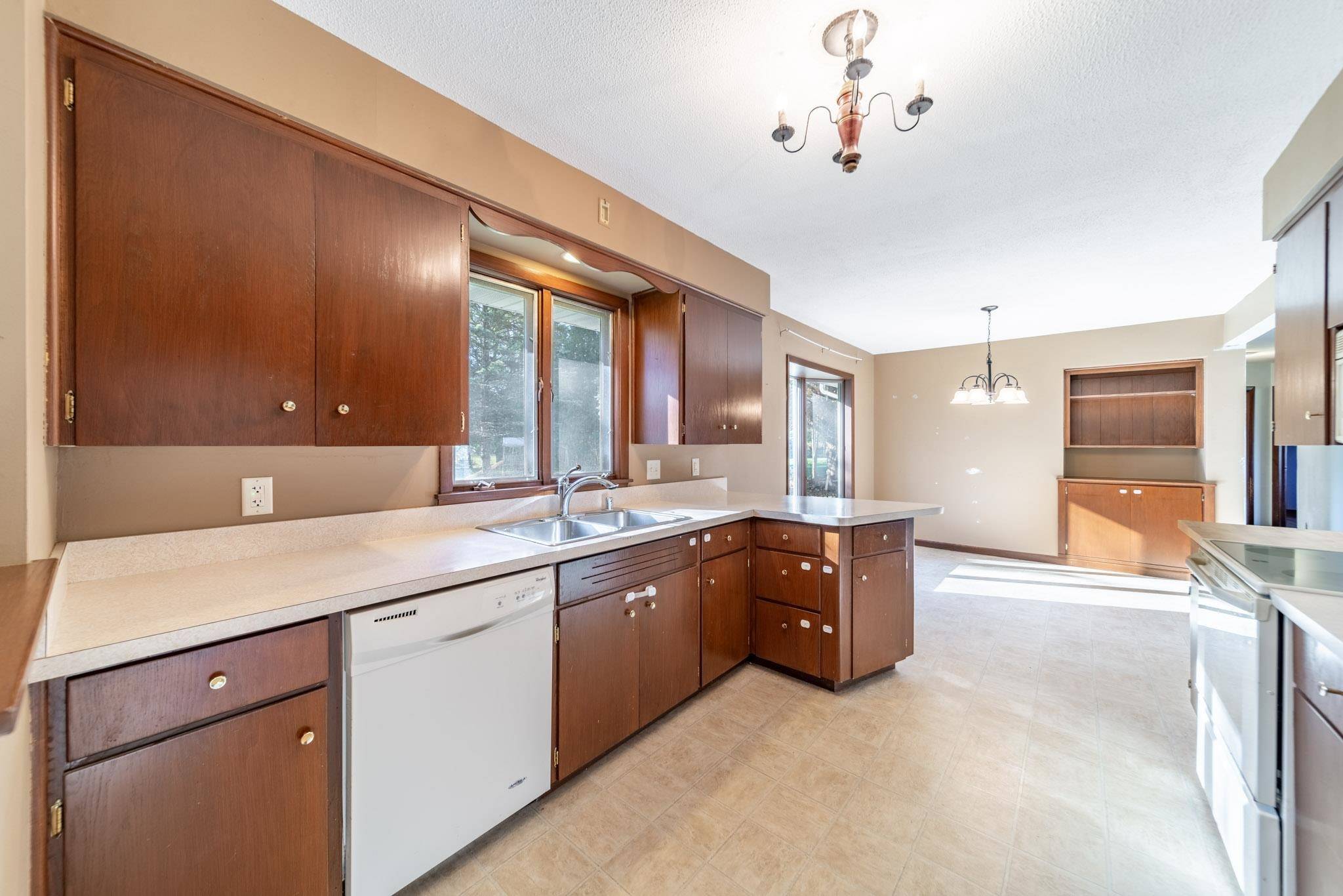 Appleton, WI 54914,5415 LONG CT