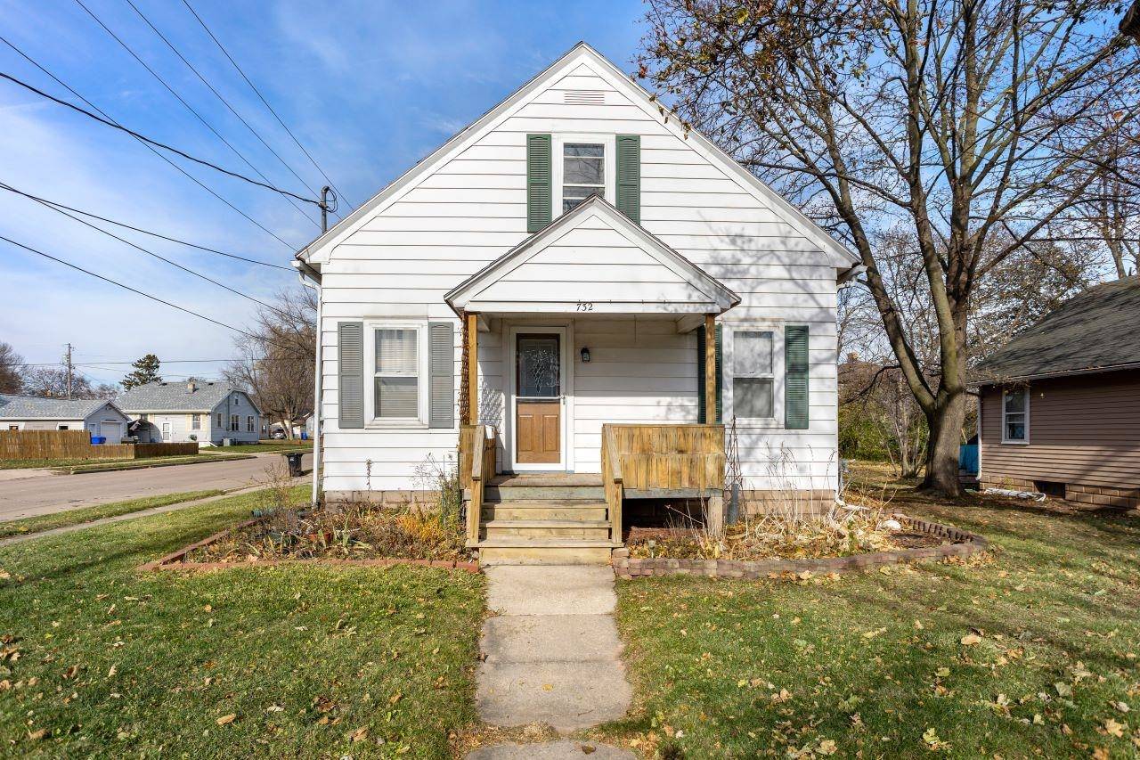 732 W HAWES AVE, Appleton, WI 54914-2728