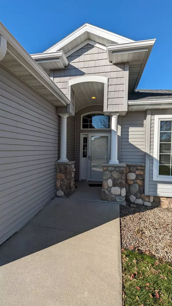 Neenah, WI 54956,110 REGENT PL