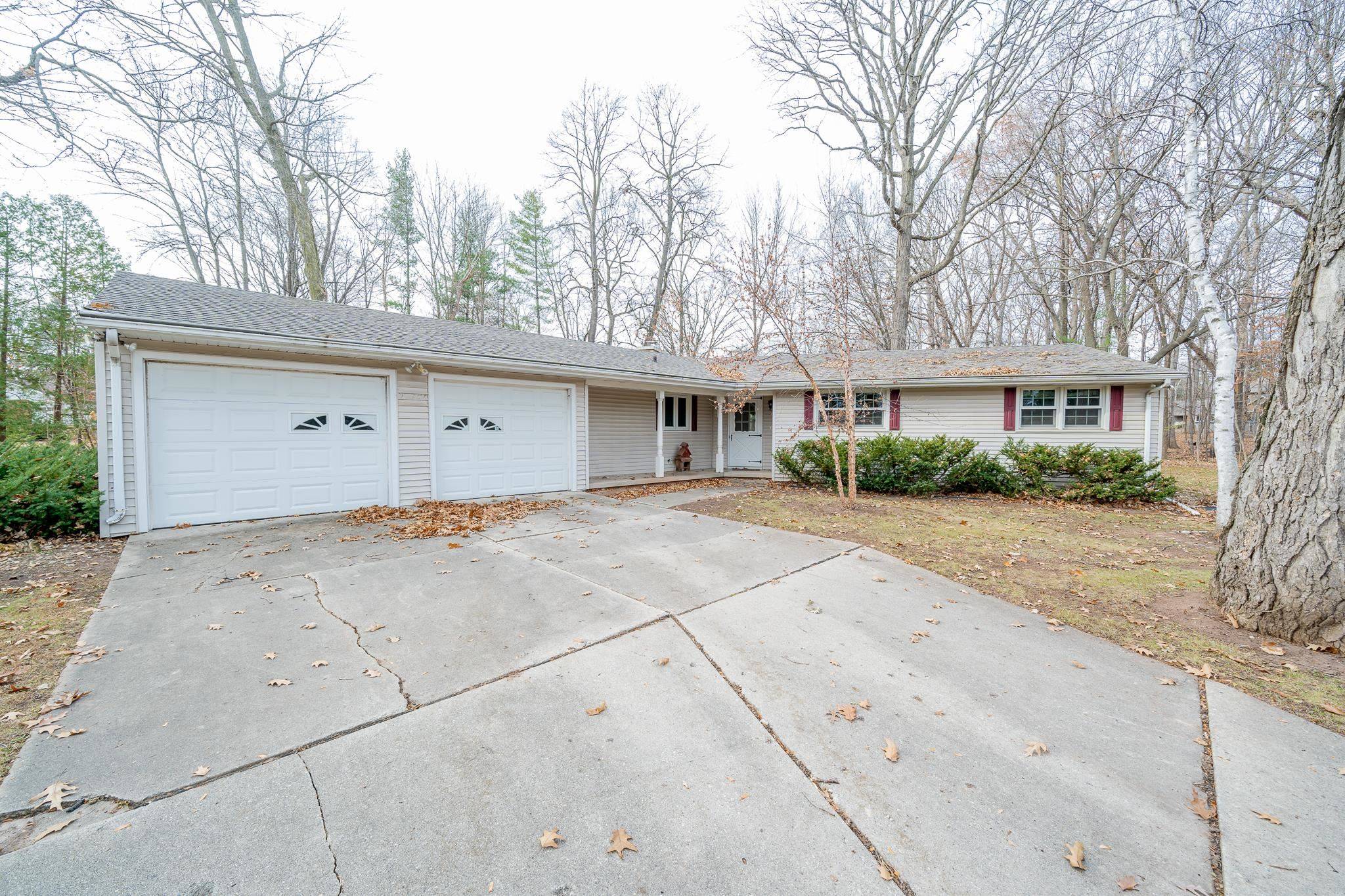 2850 TIMBER LN, Green Bay, WI 54313-5842